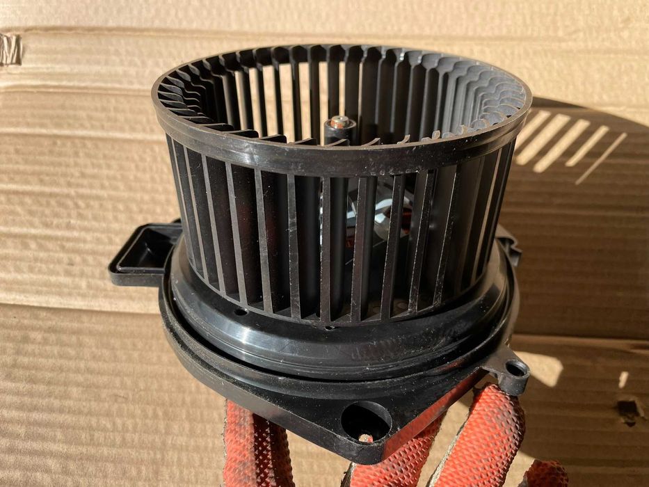 Вентилатор Мотор Парно 1EA820021A Volkswagen ID.3 E11 PRO