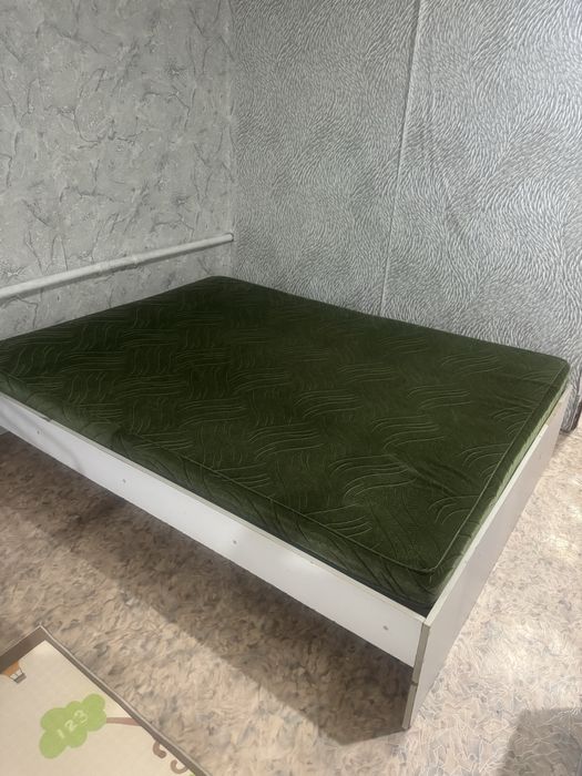 Двуспальная кровать отдадим за 5000