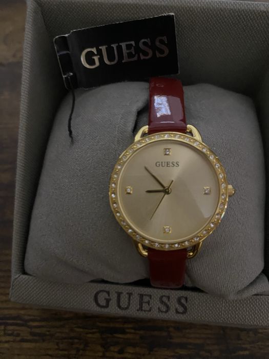 Ceas guess auriu