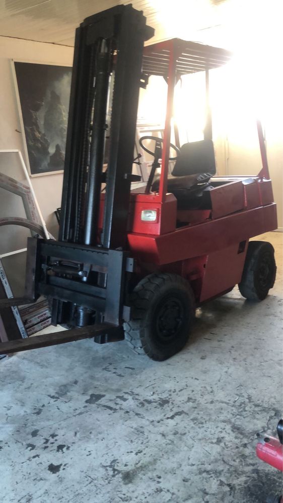 Vand stivuitor 2,5 tone