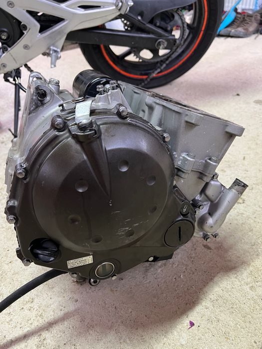 Vând motor kawasaki er6n/f