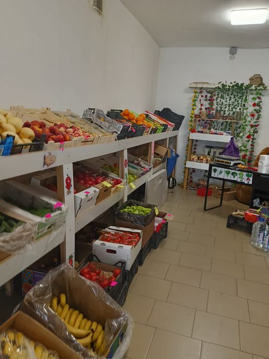 Овощной магазин сдаю