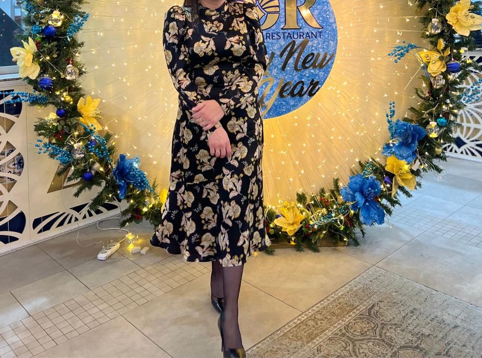 Разные платья, одевались по одному разу.