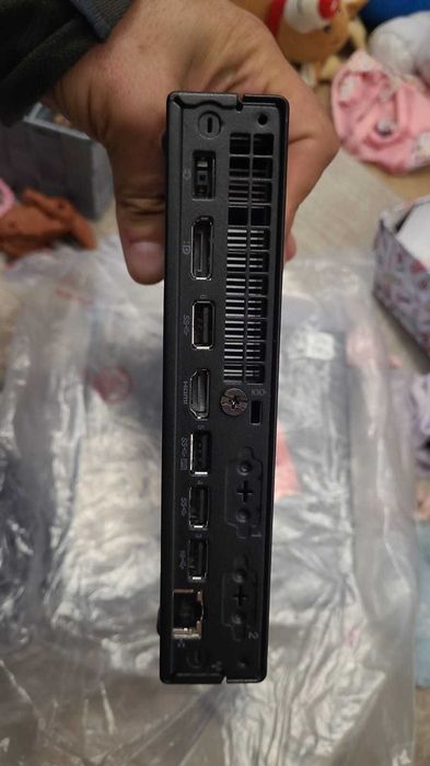 Calculator Lenovo ThinkCentre M70Q, i5-10400T, 32GB RAM - Nou