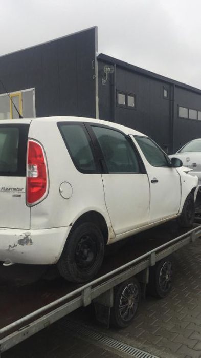 Dezmembram Skoda Roomster 1.2 benzina an fabr 2009