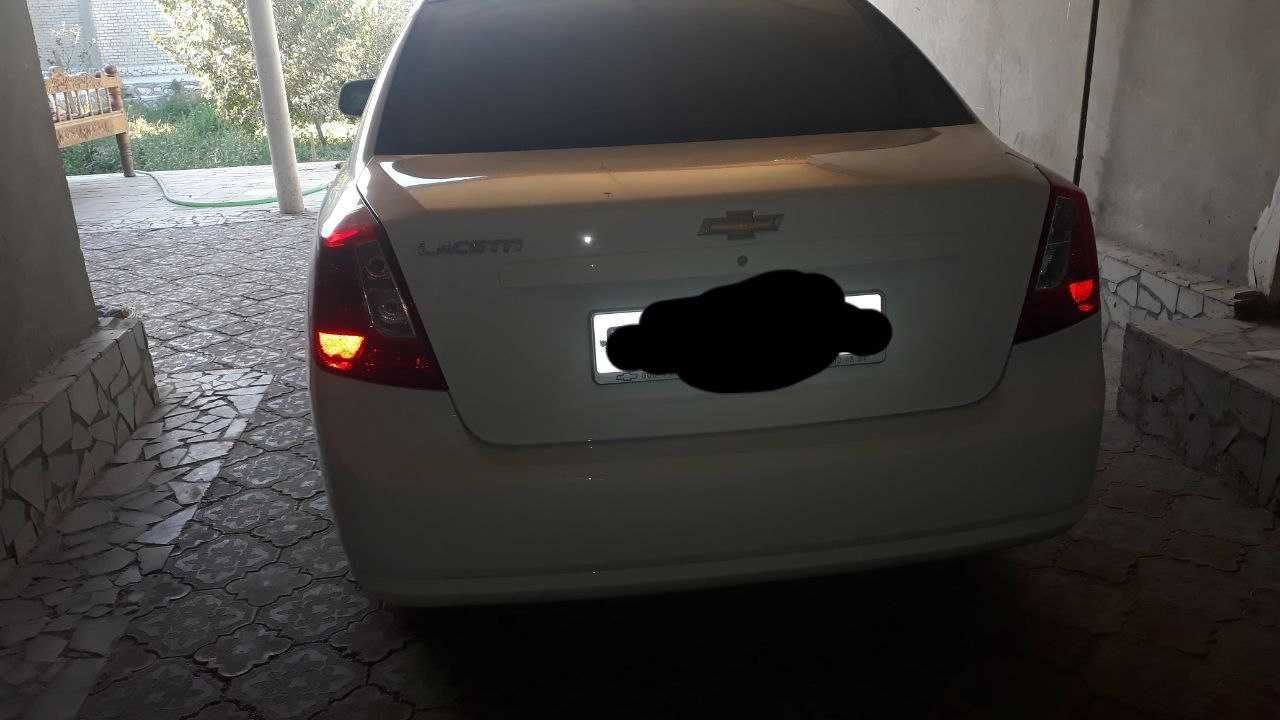 Chevrolet Gentra, 1 pozitsiya Gaz-benzin