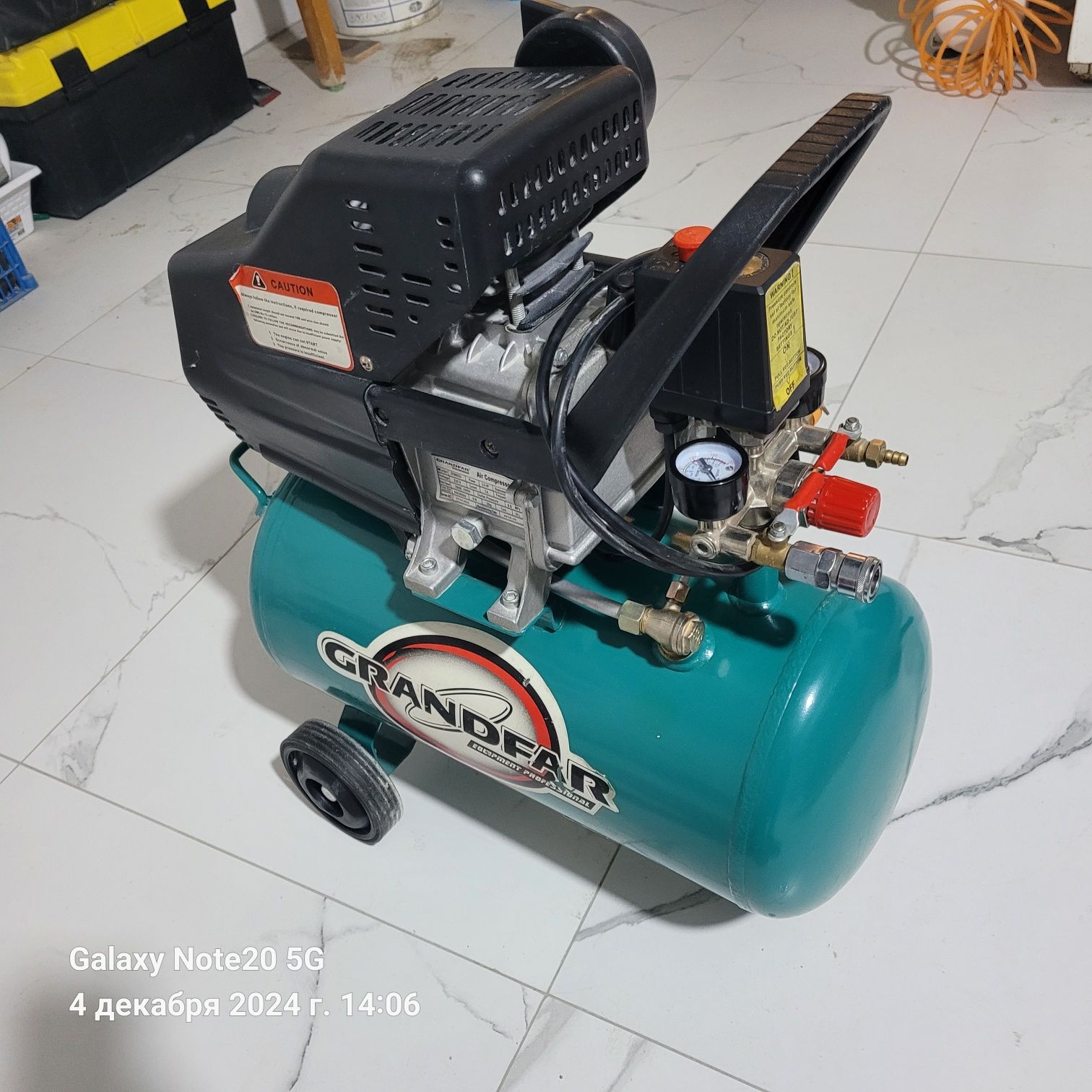 Продаётся компрессор 24L