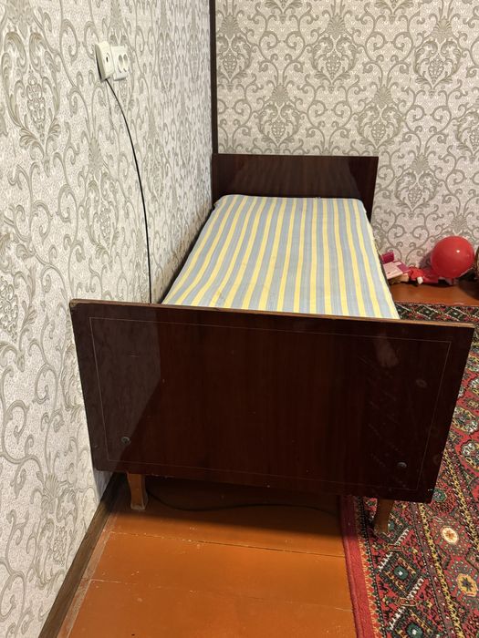 Диван 1кишилик жудаям мустахкам