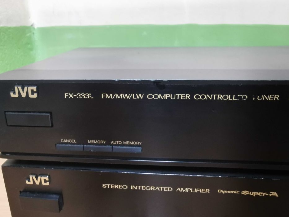 Усилвател и тунер JVC