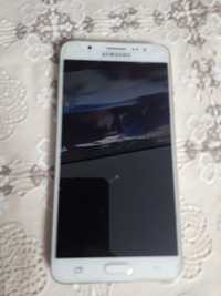 Продам смартфон Samsung GALAXY J7