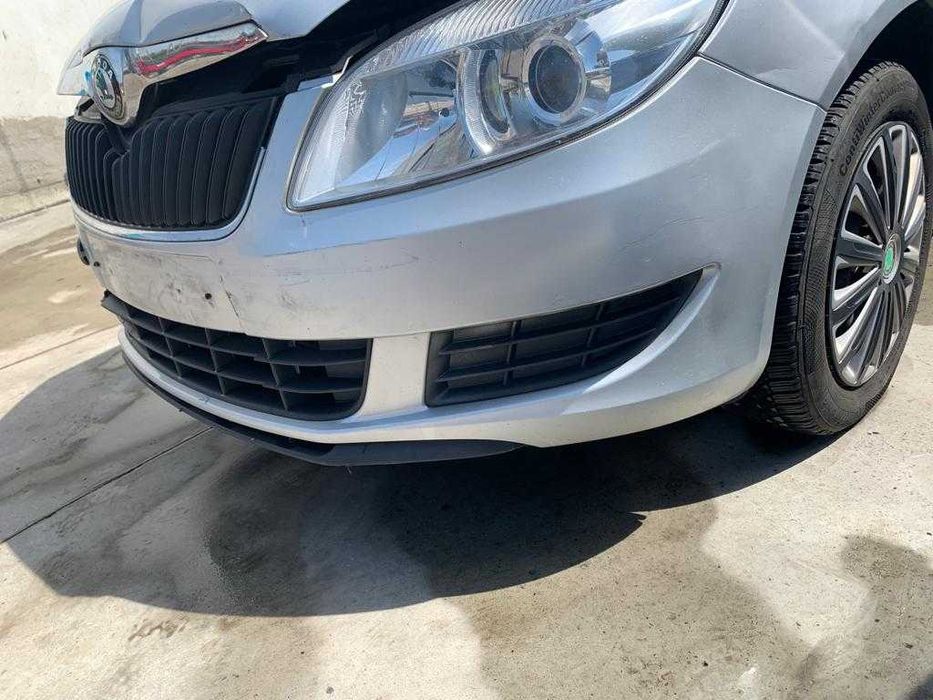 dezmembrez skoda fabia 2 break/faruri fabia 2/capota fabia 2/stopuri