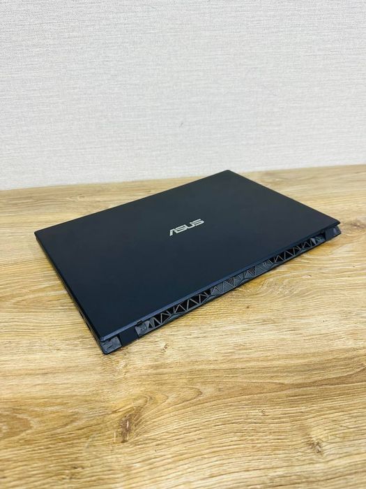 Продам игровой ноутбук.