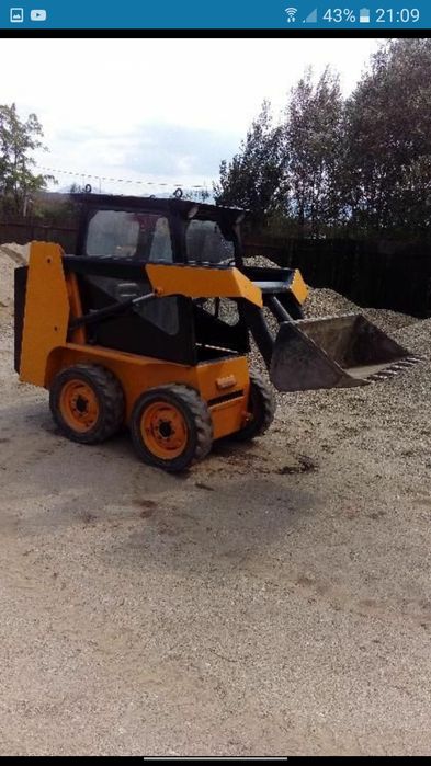Inchiriez buldoexcavator, compactor, excavator, transport basculab