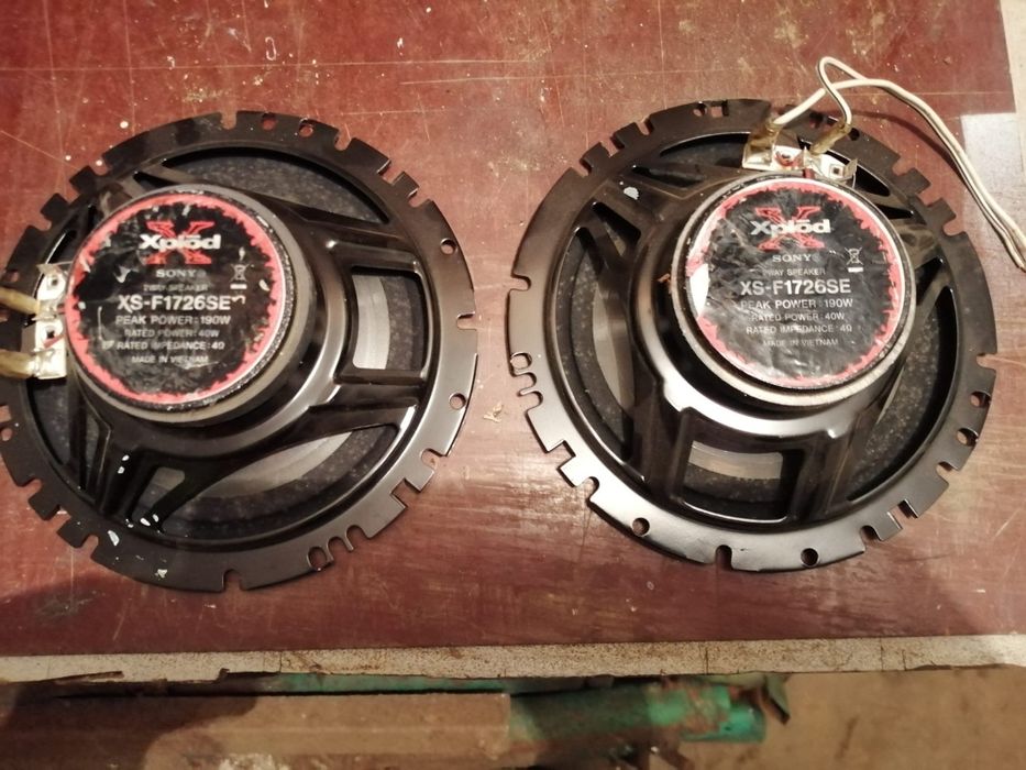 Vând difuzoare sony xplod 17 cm stare f buna putere 40w preț 170 lei a