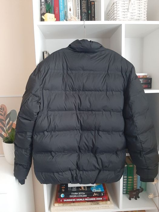 Ново черно мъжко яке размер М.