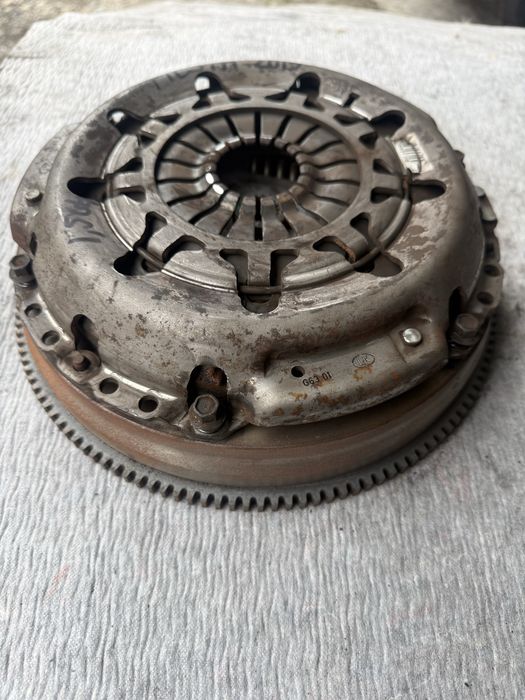 ambreiaj Ford Fiesta mk6 an 2014 motor 1.5tdci