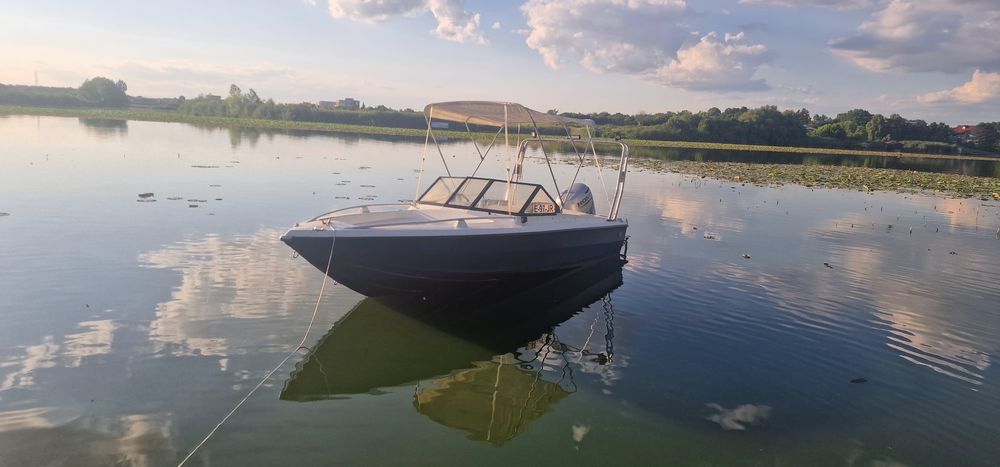 Barcă de agrement Cigala & Bertinni cu Motor Honda 130CP injectie