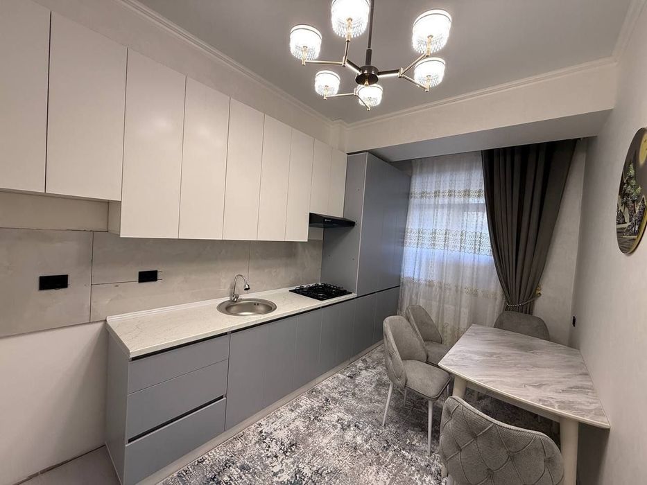 2 xona qilingan lyuks kvartira sotiladi