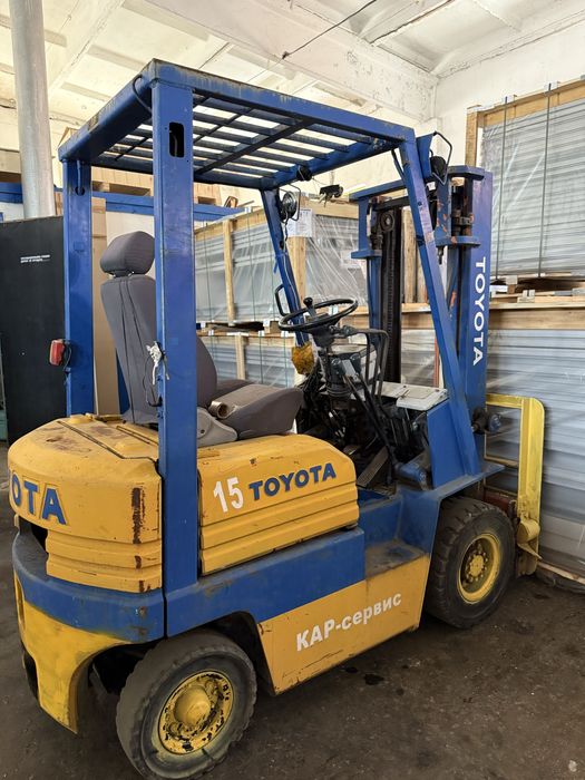 Продам вилочный погрузчик Toyota