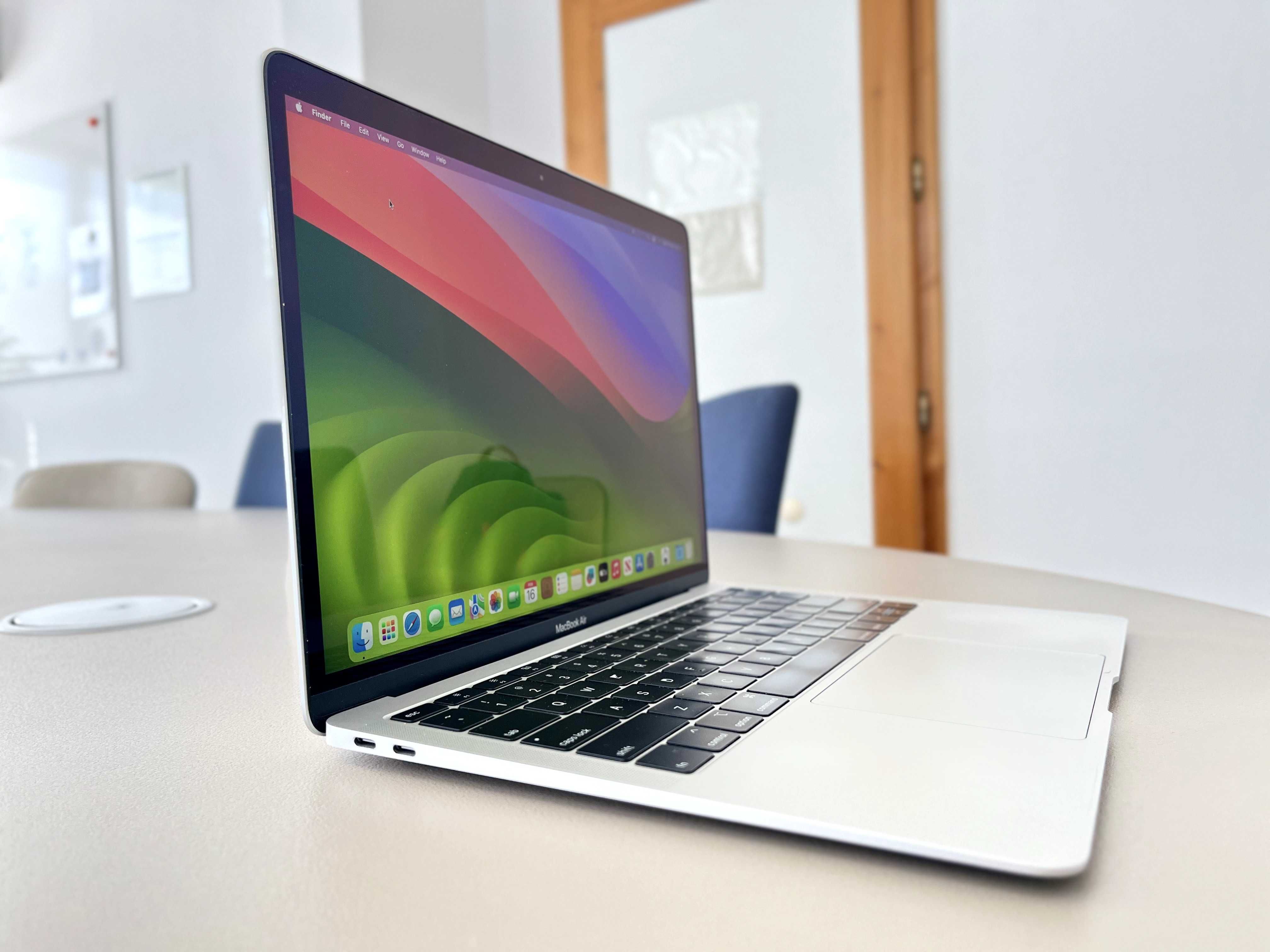 Apple MacBook AIR 13 A1932 i5 3.6Gz 16GB 256GB NVMe True Tone