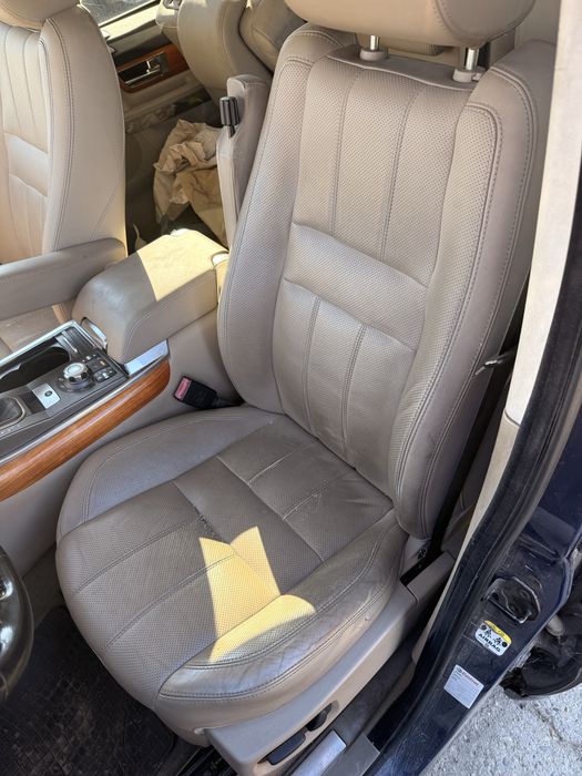 Range Rover Sport an 2011 cu motor defect ,acte Italia,inmatriculabil