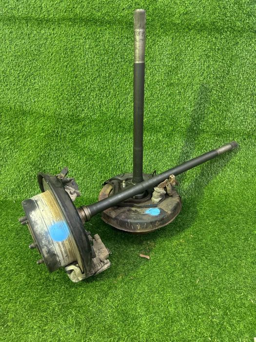 Полуось задняя левая правая toyota 100,105 Lexus lx470