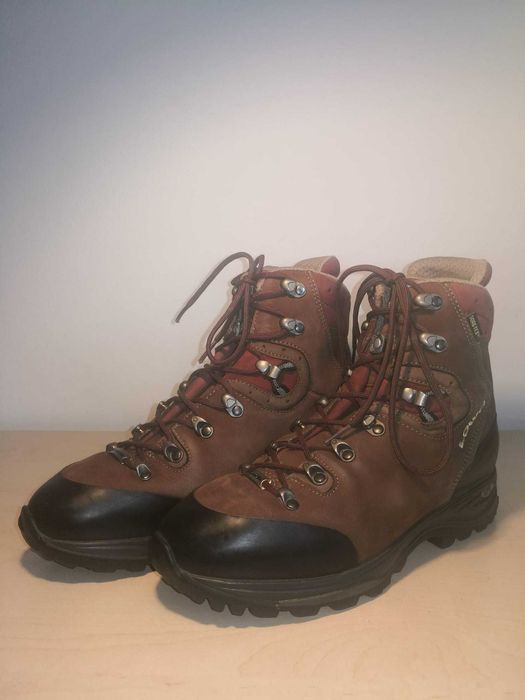 Bocanci Lowa Mărimea 40