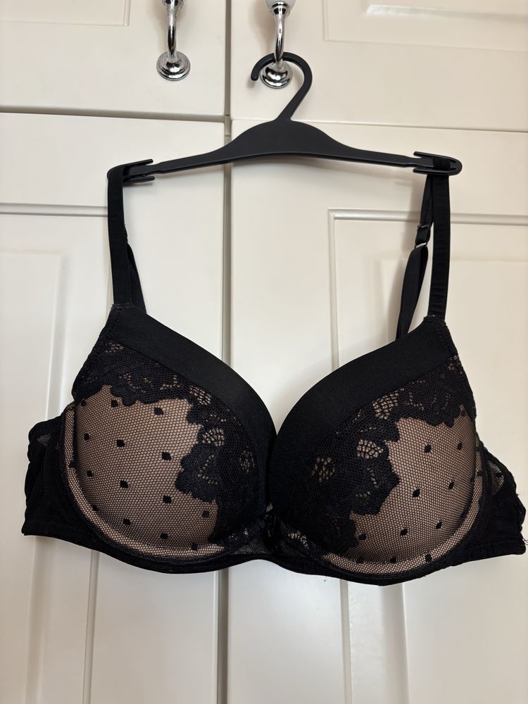 Сутиени H&M, Tezenis, Hunkemollee
