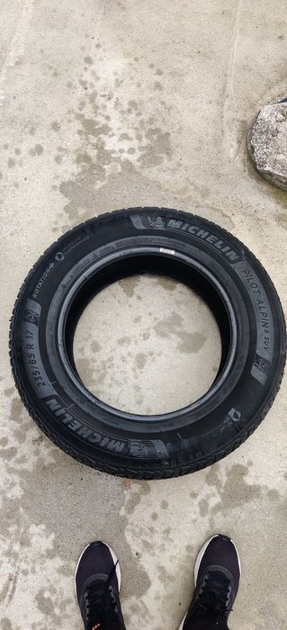 Зимни гуми Мишелин 235 65 17 Дот 21