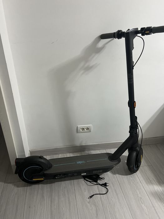 Trotineta electrica ,nu bicicleta