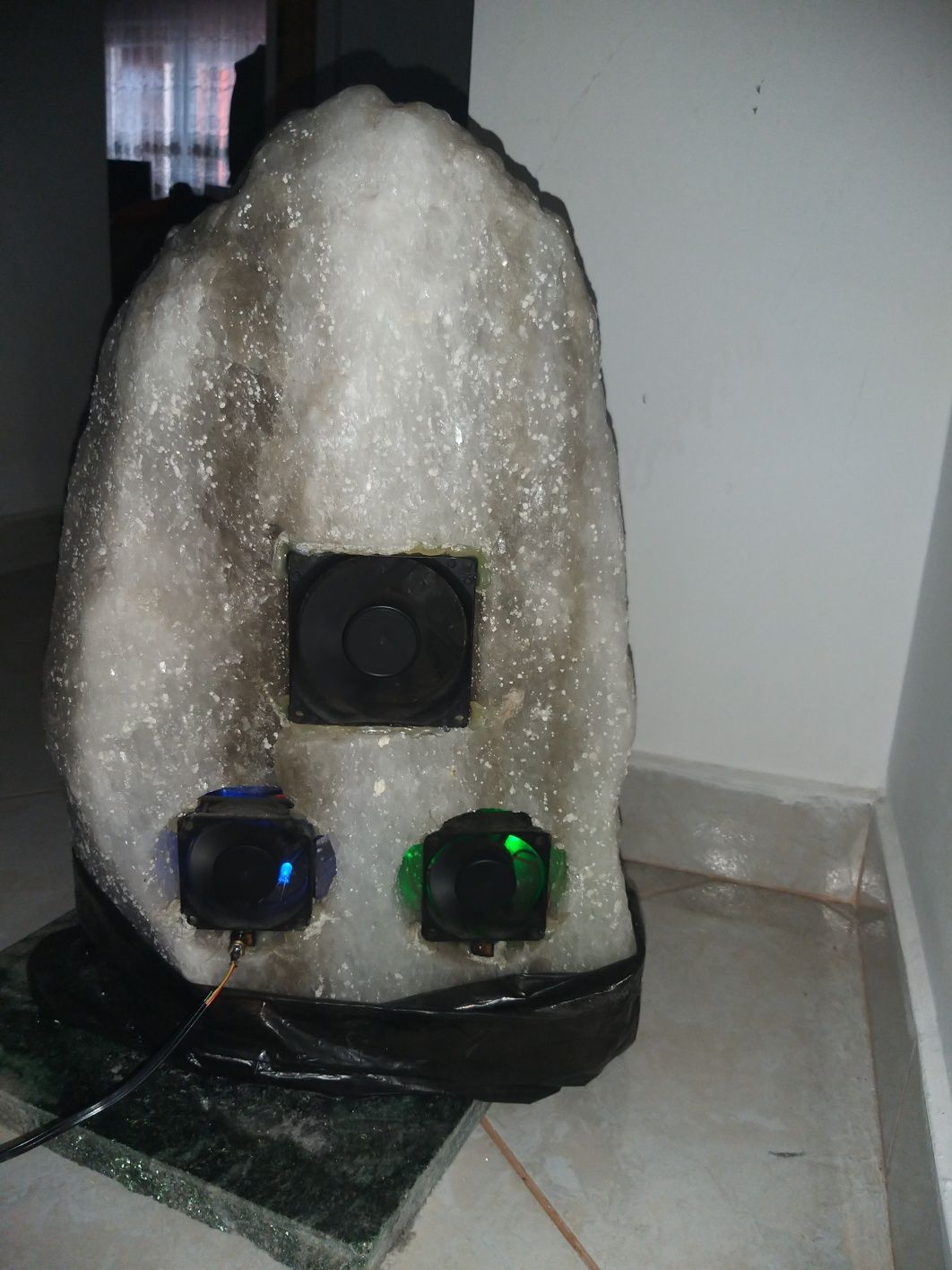 Bulgare de sare cu 3 ventilatoare 250 lei neg.aprox 30 kg