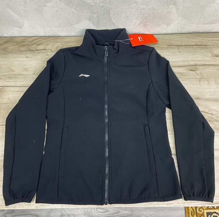 Новая женская куртка Li-Ning AFDT802 — оригинал с биркой!