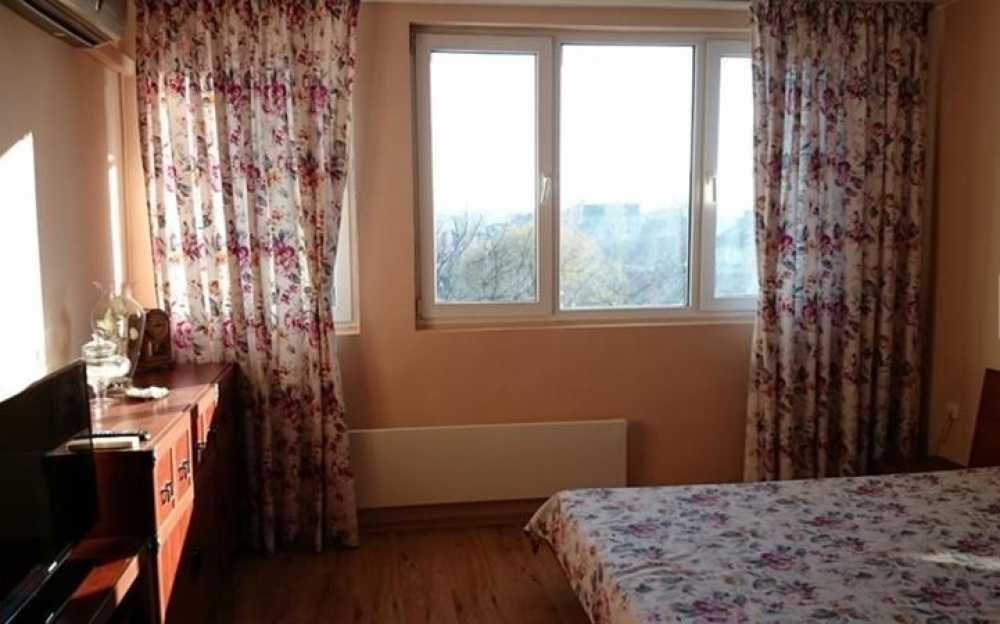 Продава се Двустаен апартамент в София, Център - 65 кв.м за 2462 €/кв.м - Снимка #1