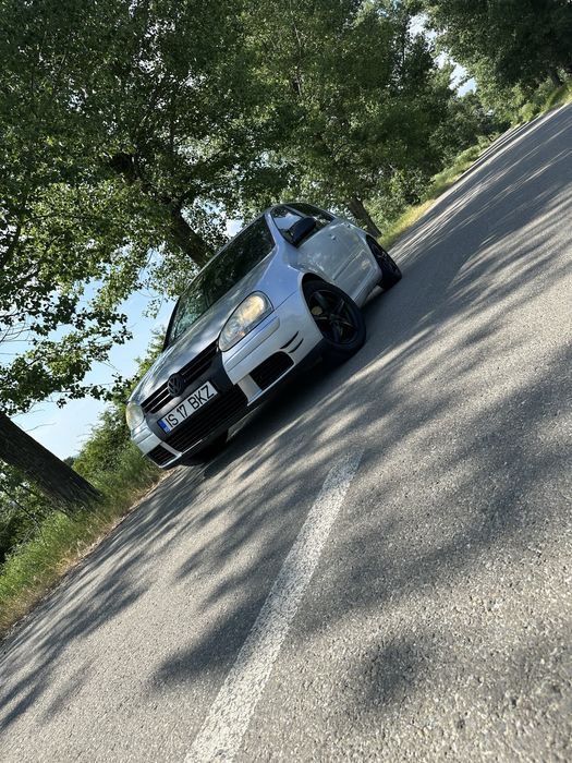 Vând golf 5 1.9 tdi