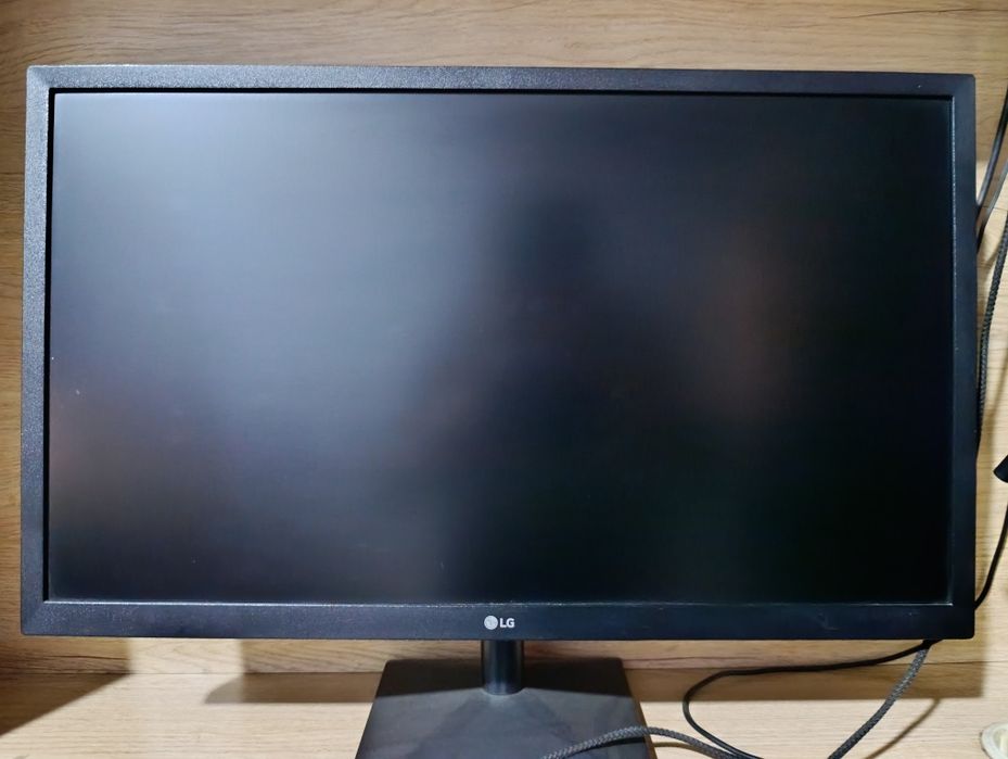 Manitorlar sotiladi 10 dona xolati yaxshi