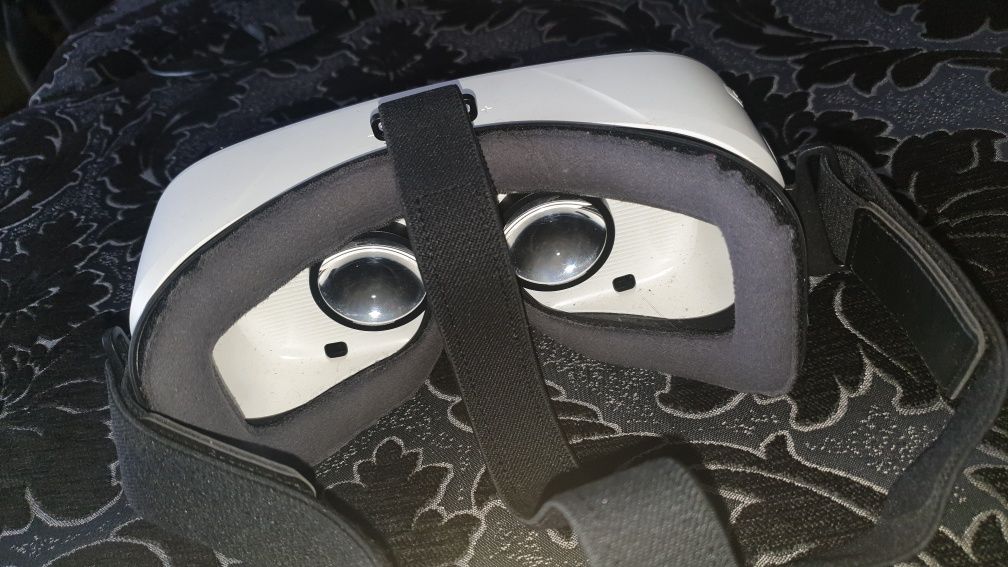 SAMSUNG Виртуални очила Gear VR powered by Oculus-50лв