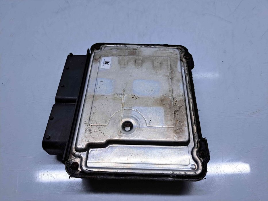 Calculator motor ECU Volkswagen Passat B7 (362) [Fabr 2010-2014] 03L90