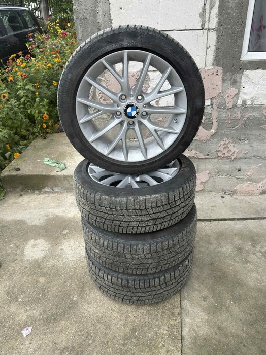 Vând set jante originale BMW + cauciucuri de iarnă 205/50 R17