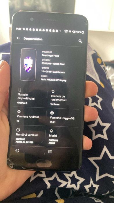 Vând one plus 5 8 GB RAM 128 gb