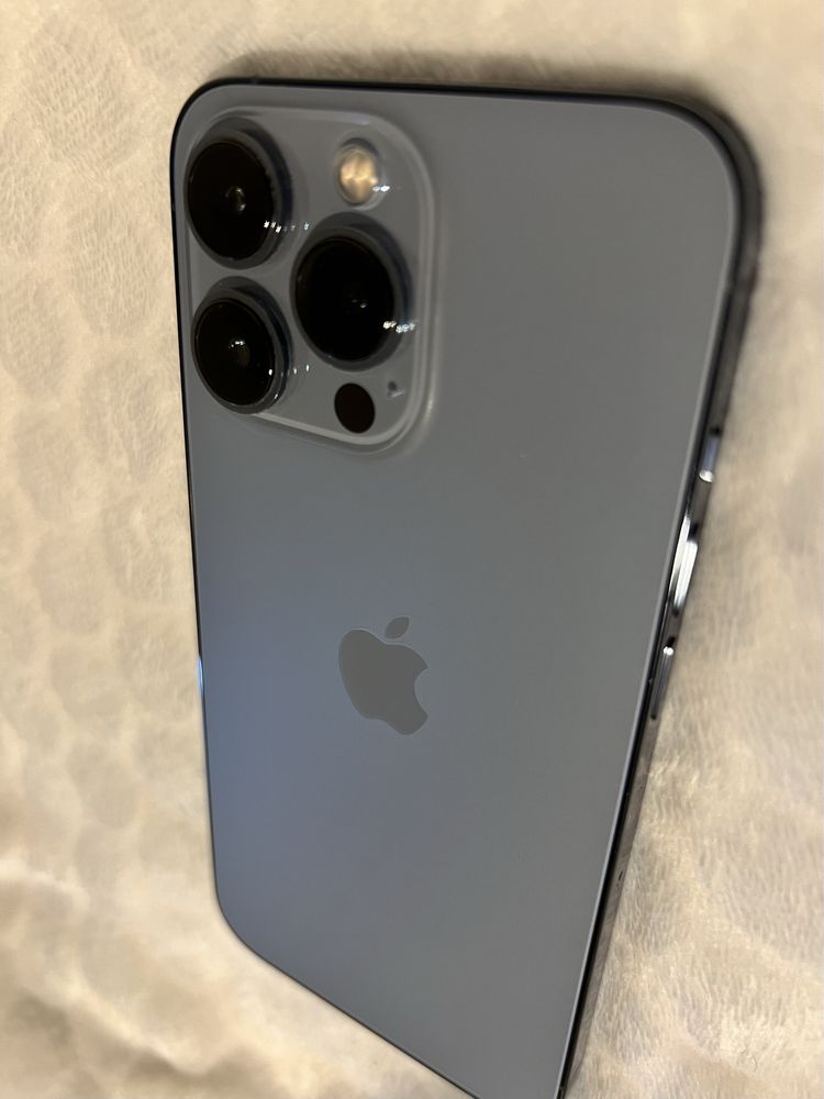 Iphone 13 pro  Sierra blue