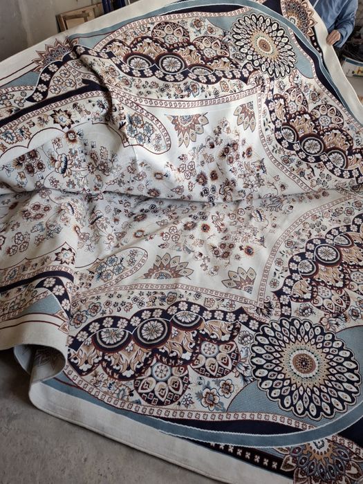 Продаются ковры в отличном состояний