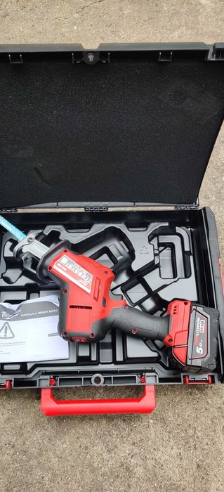 Акумулаторен саблен трион MILWAUKEE M18FHZ-0X с батерия 5AH