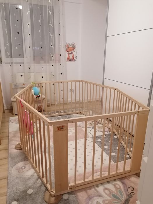 Vând țarc din lemn de fag