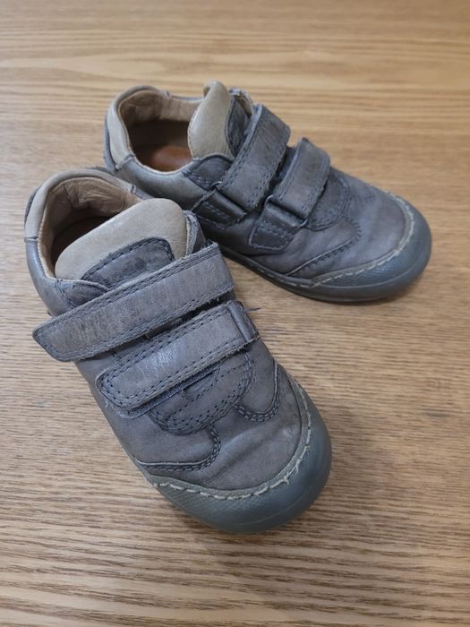 Pantofi Froddo marimea 26