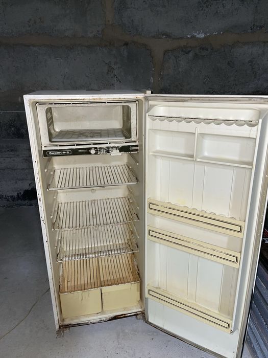 Xolodilnik sotiladi. Yaxshi sovutadi, yaxshi ishlaydi