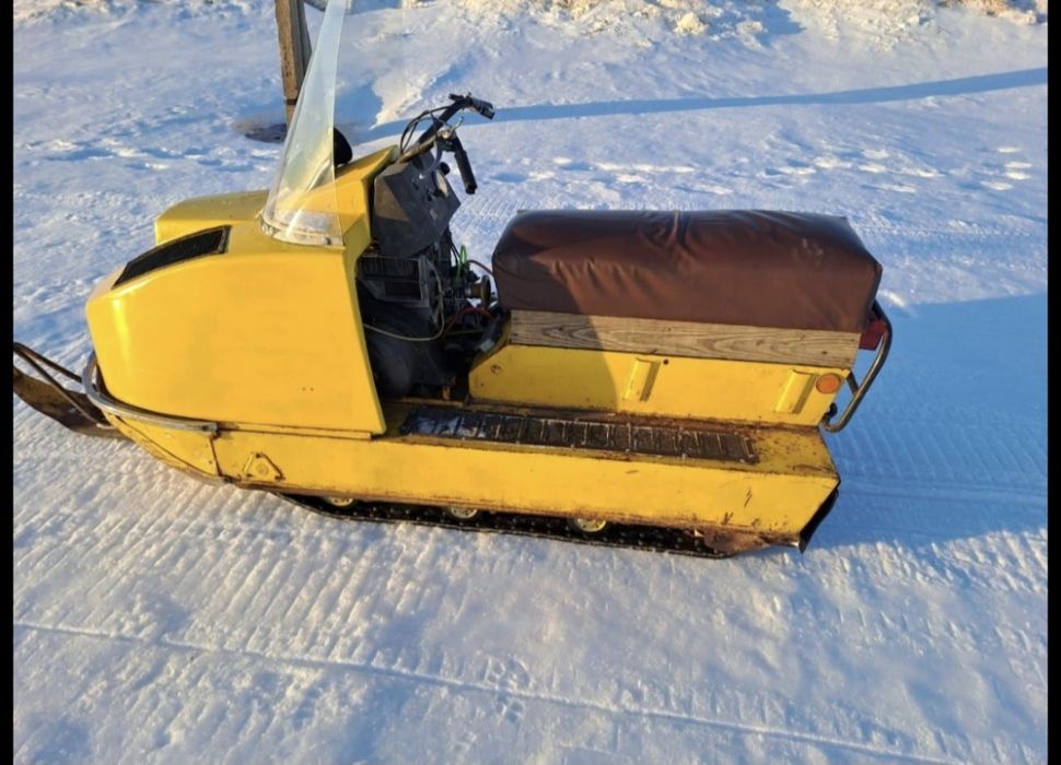 Продам снегоход буран