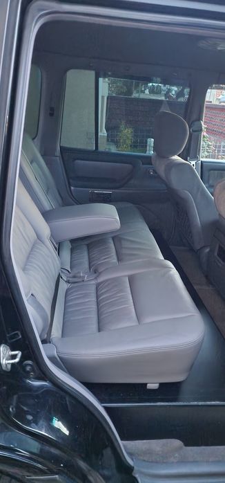 Toyota Land Cruiser j100 4.2 D autoutilitara posibil schimb