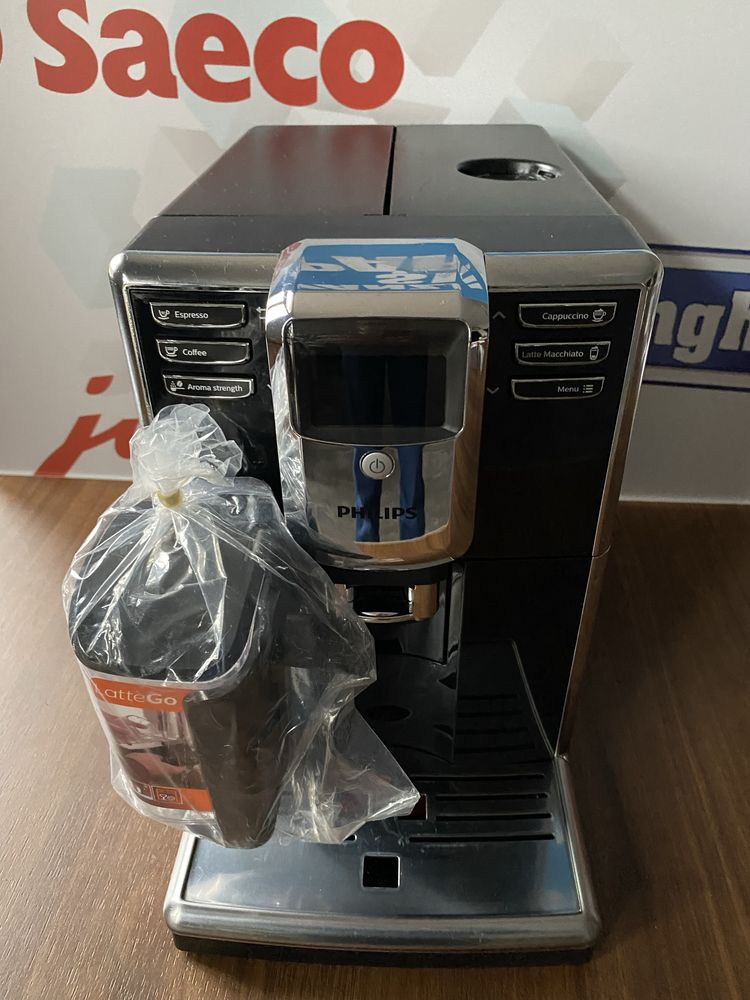 Espressor expresor aparat de cafea philps latte go