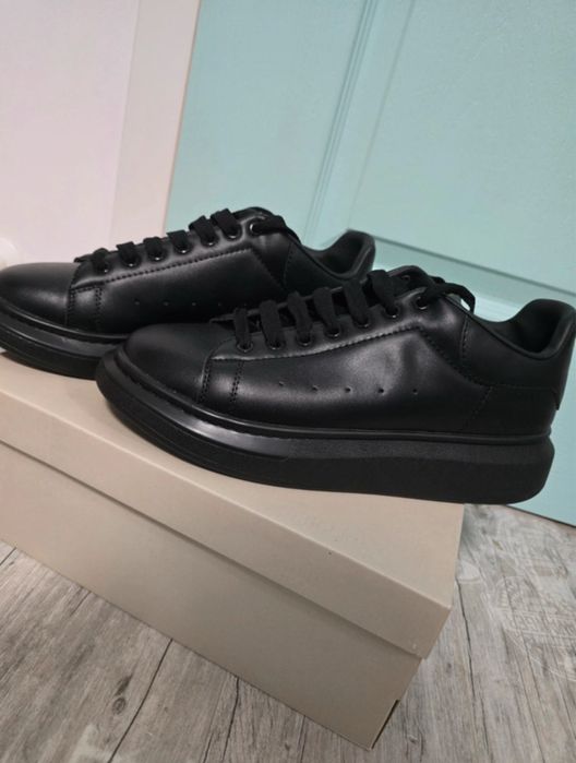 Adidasi Alexander McQueen Black la DOAR 249 Lei