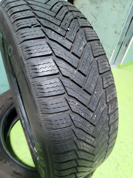 2 бр зимни 205/60/16 Michelin